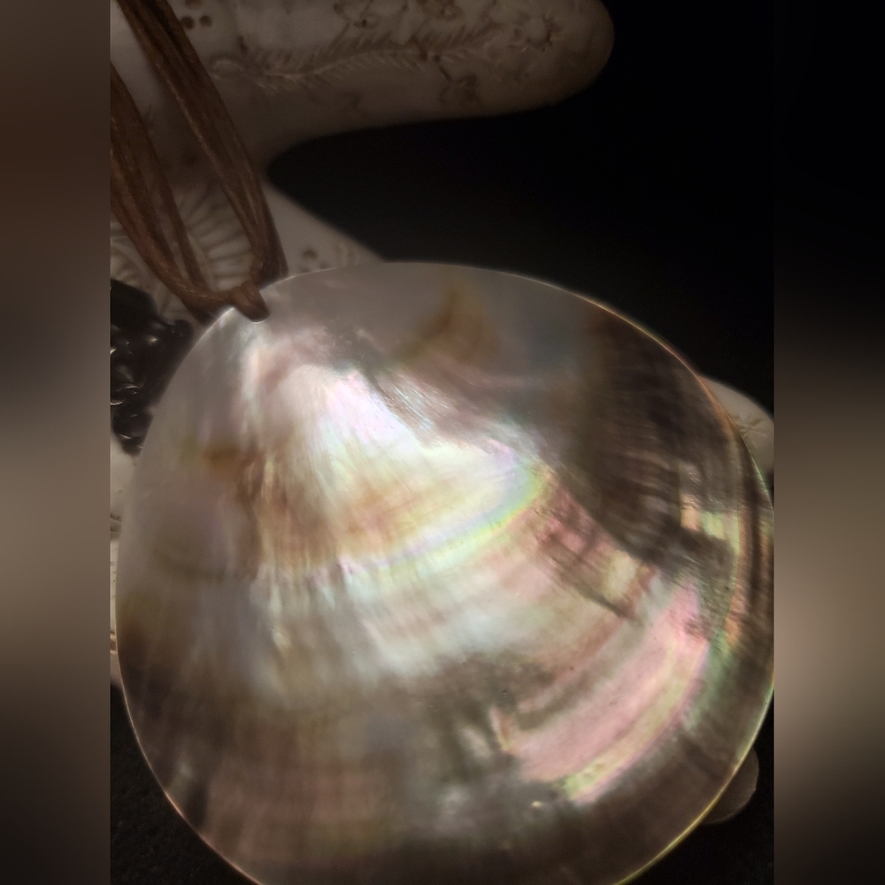 VINTAGE seashell necklace - Picture 3 of 4